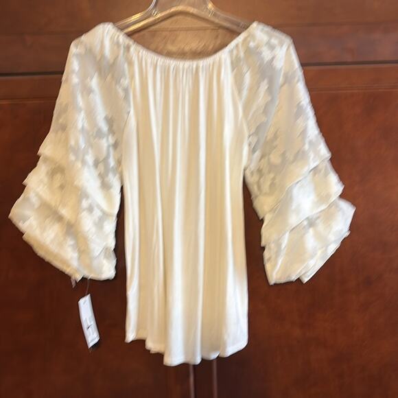 Hannah Cream Ruffle Sleeve Blouse - Picture 4 of 4